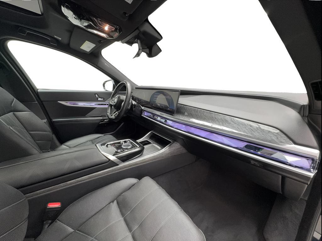 Used 2024 BMW 740i RWD image 33