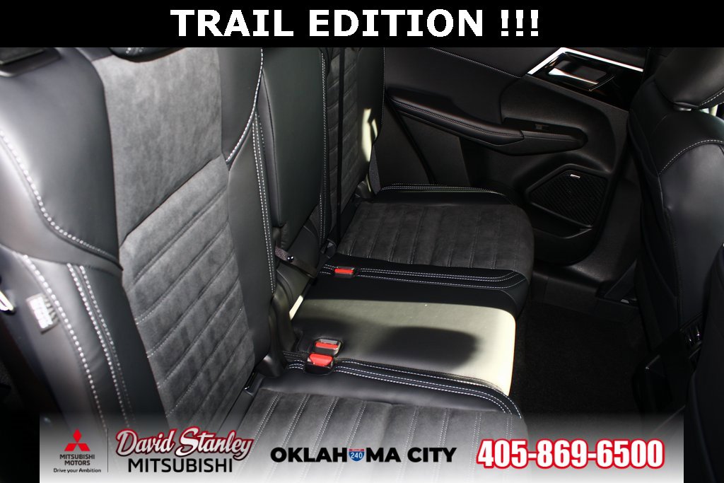 New 2026 Mitsubishi Outlander Trail Edition image 9