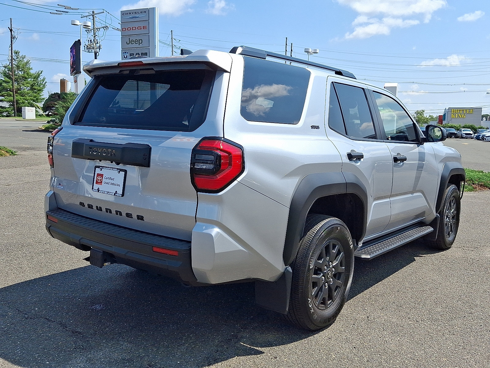 Certified 2025 Toyota 4Runner SR5 AWD/4WD image 7