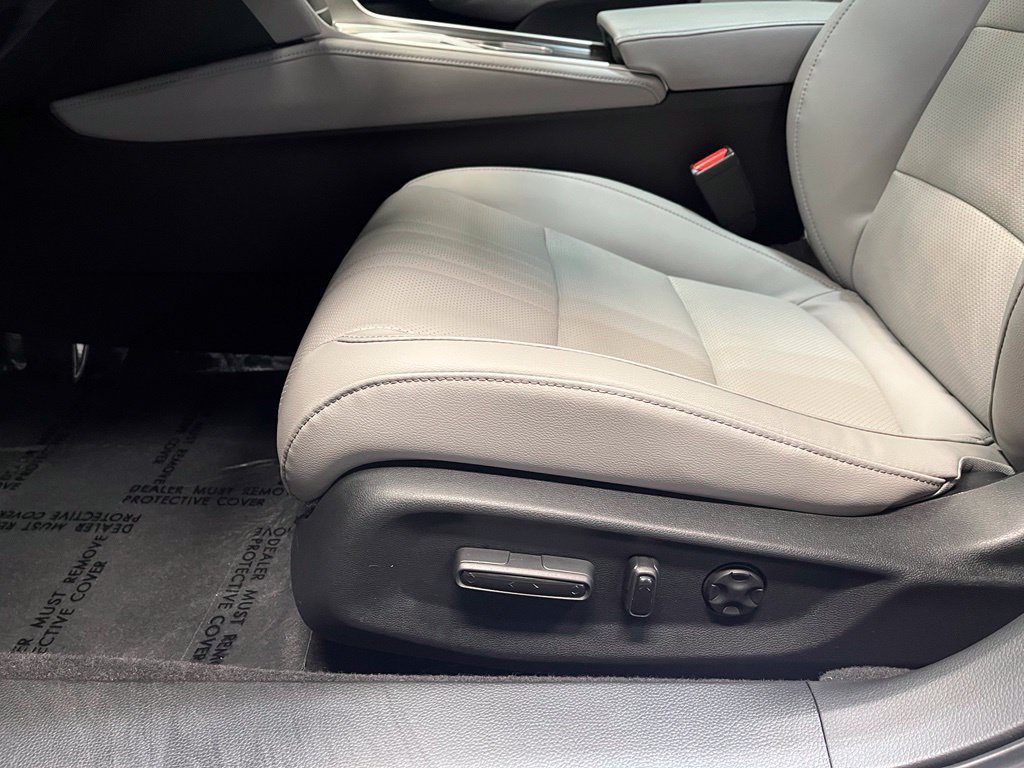 Used 2018 Honda Accord Touring image 14