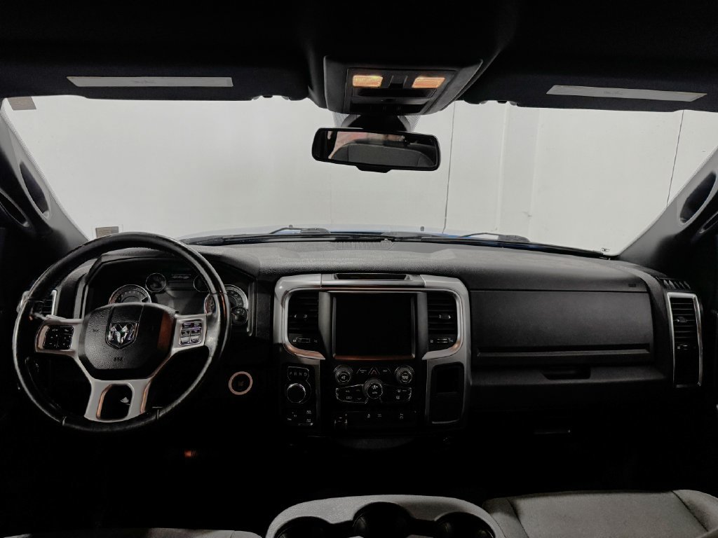 Used 2022 RAM 1500 Warlock AWD/4WD image 2