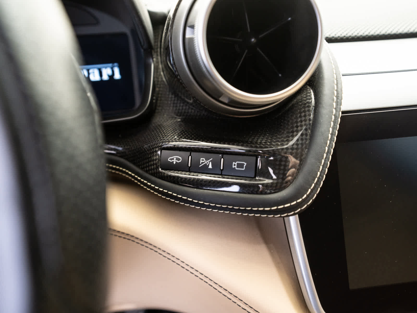 Certified 2018 Ferrari GTC4Lusso image 25