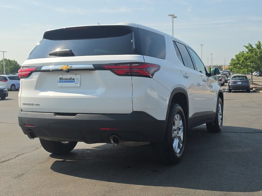 Used 2023 Chevrolet Traverse LS AWD/4WD image 8