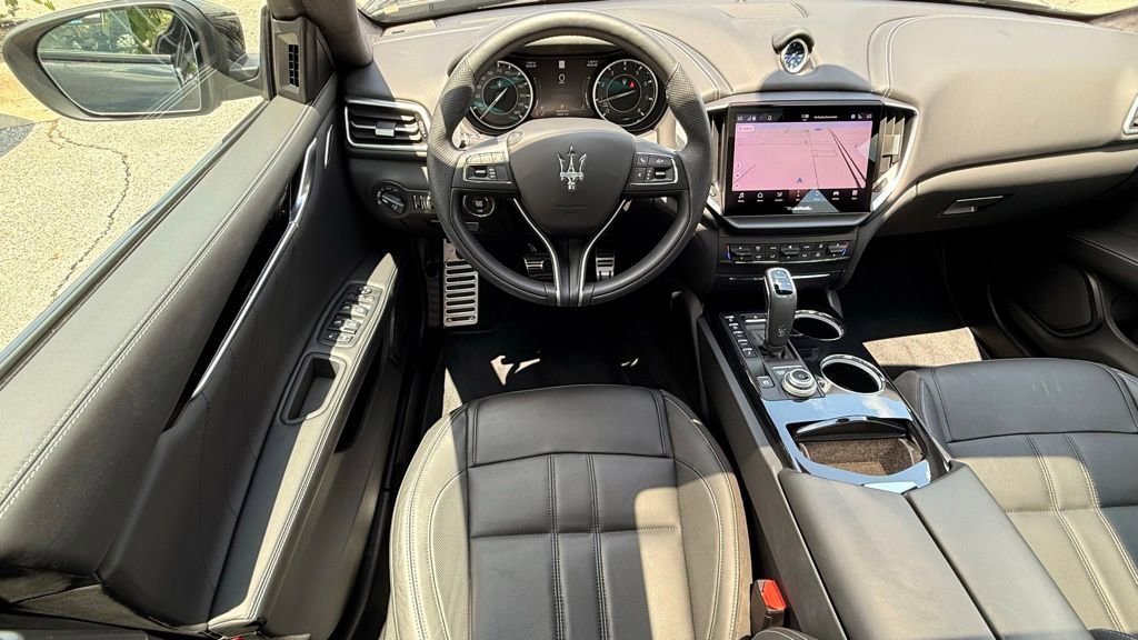 Used 2023 Maserati Ghibli Modena Q4 AWD/4WD image 30