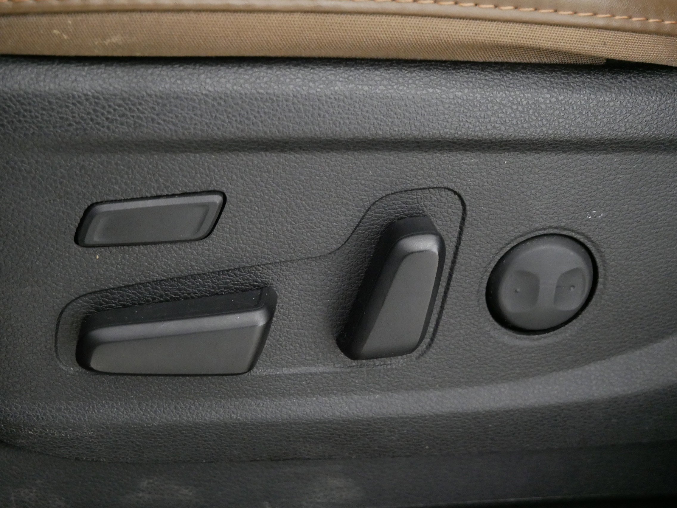 Used 2020 Kia Telluride SX w/ SX Prestige Package image 20