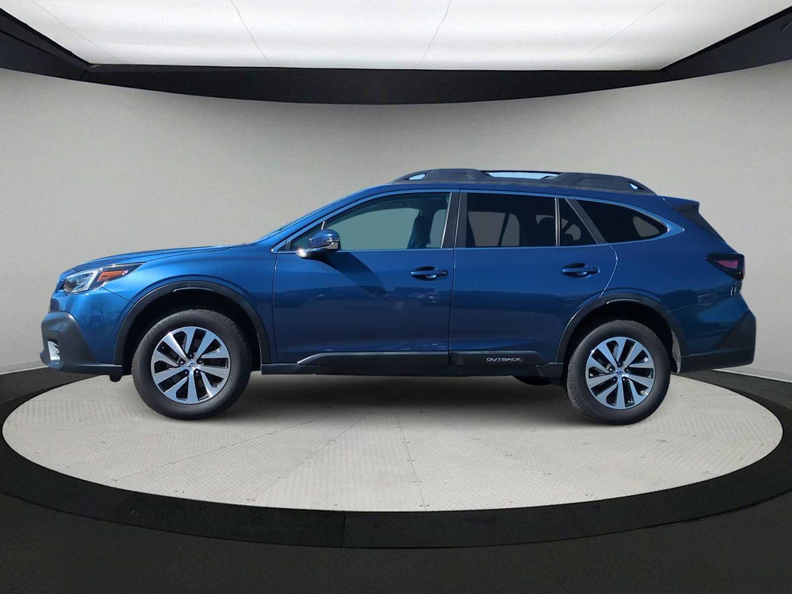 Used 2021 Subaru Outback Premium image 5