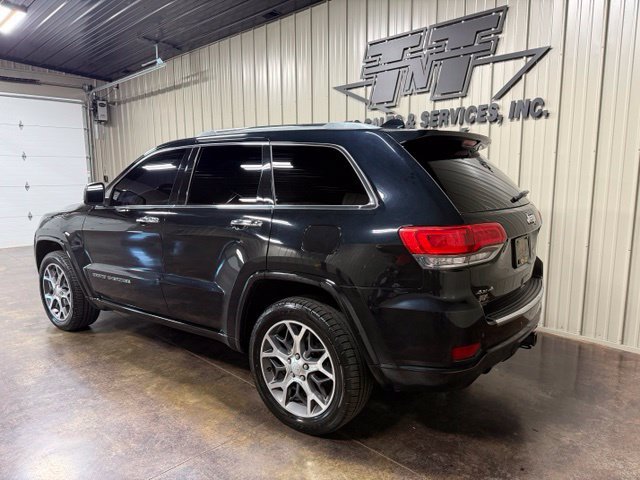 Used 2019 Jeep Grand Cherokee Overland AWD/4WD image 5