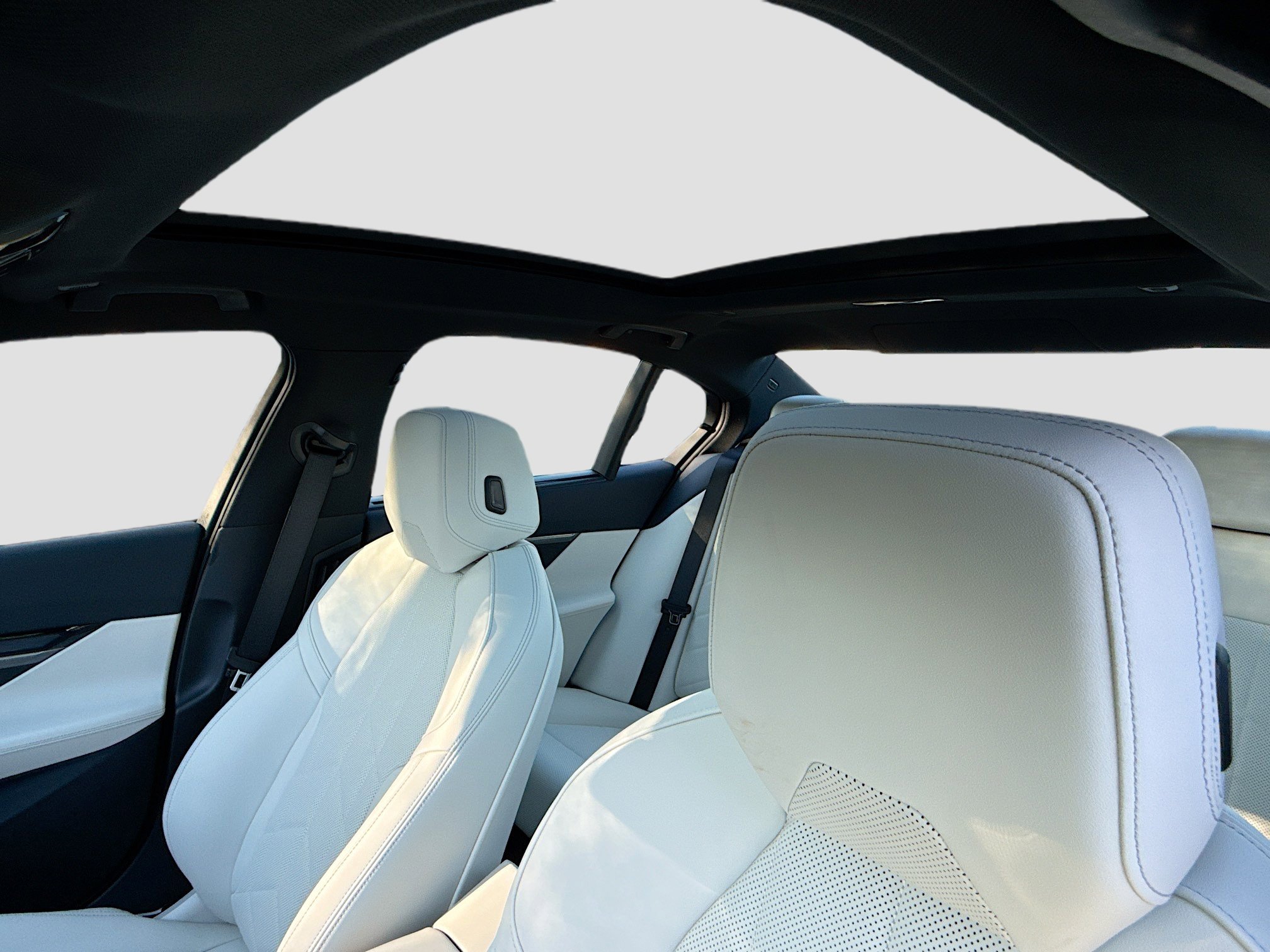 New 2026 BMW 540i xDrive w/ Executive Package image 27