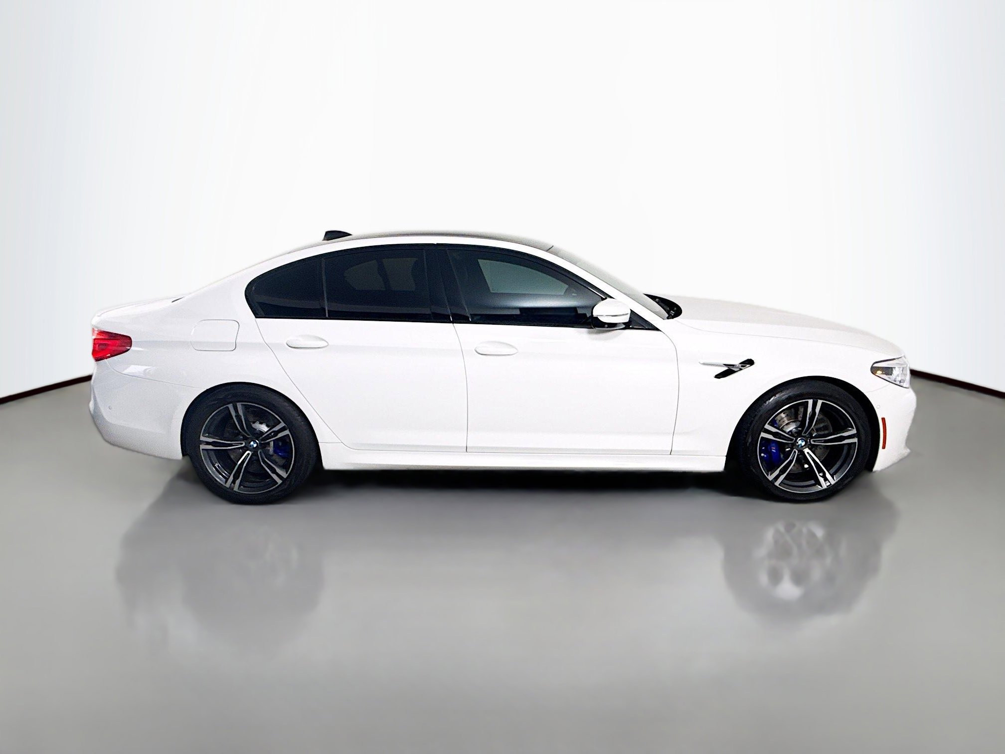 Used 2019 BMW M5 w/ Executive Package image 11