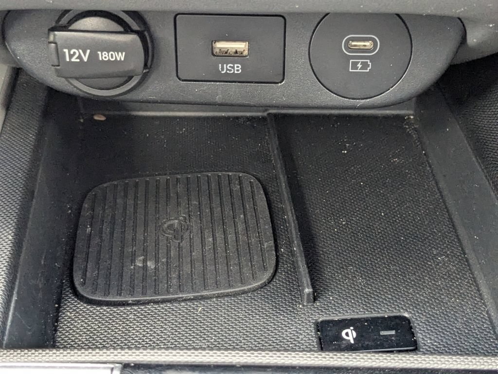 Used 2025 Hyundai Elantra SEL FWD image 26