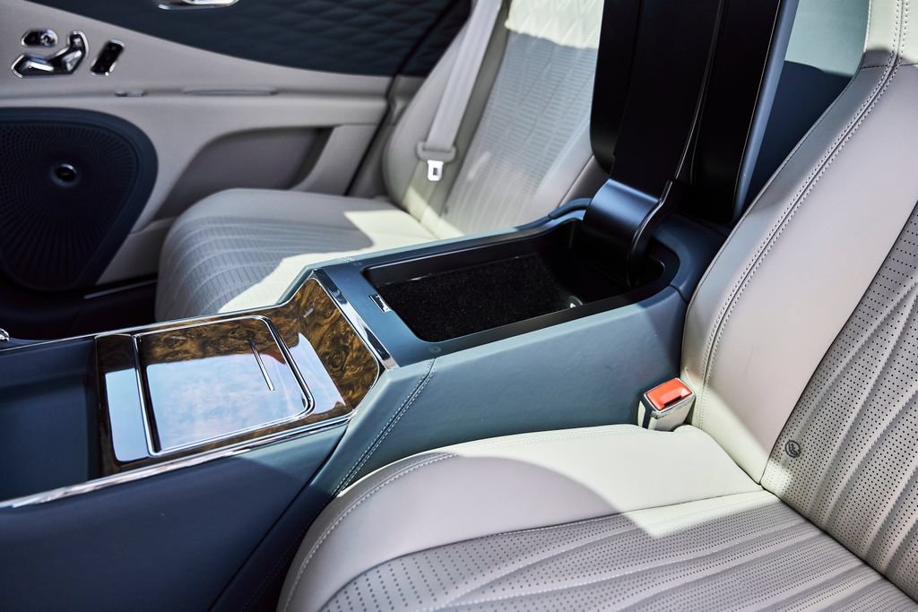Used 2022 Bentley Flying Spur W12 AWD/4WD image 52