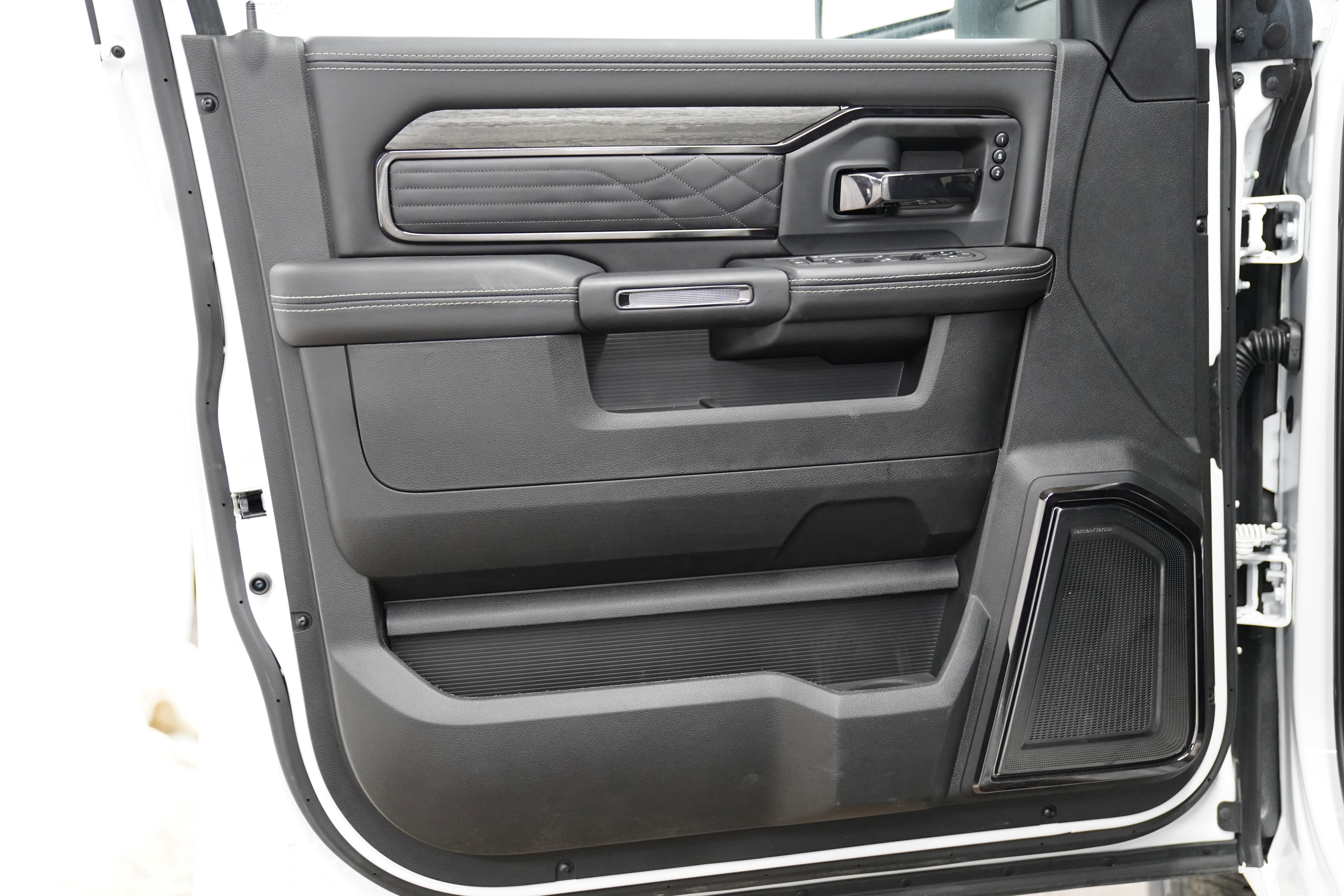 New 2025 RAM 2500 Limited image 14