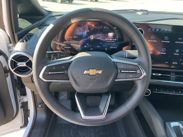 New 2026 Chevrolet Equinox EV LT image 18