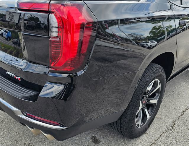 Used 2025 GMC Yukon AT4 w/ AT4 Premium Package image 12