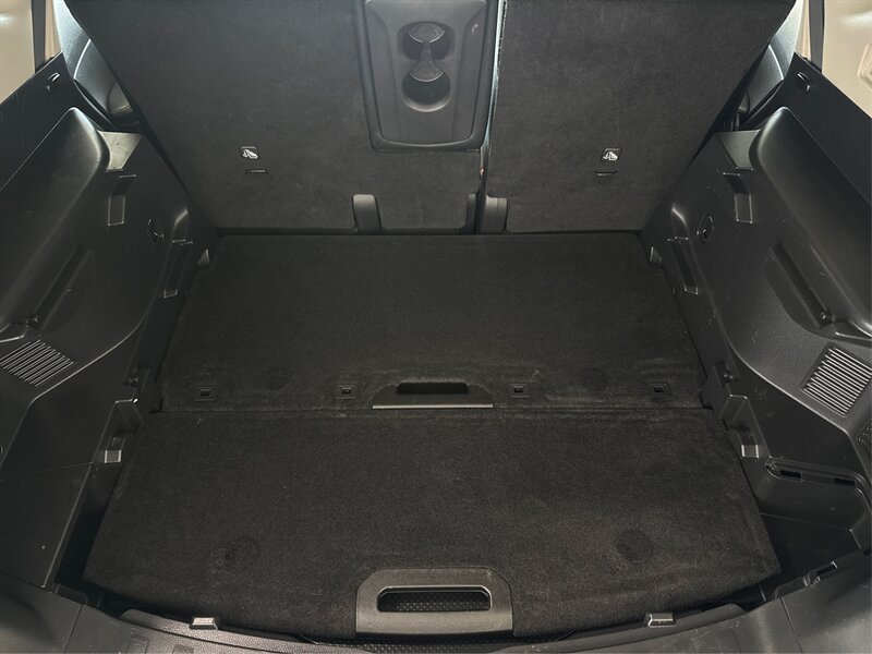Used 2018 Nissan Rogue SL w/ Premium Package FWD image 13