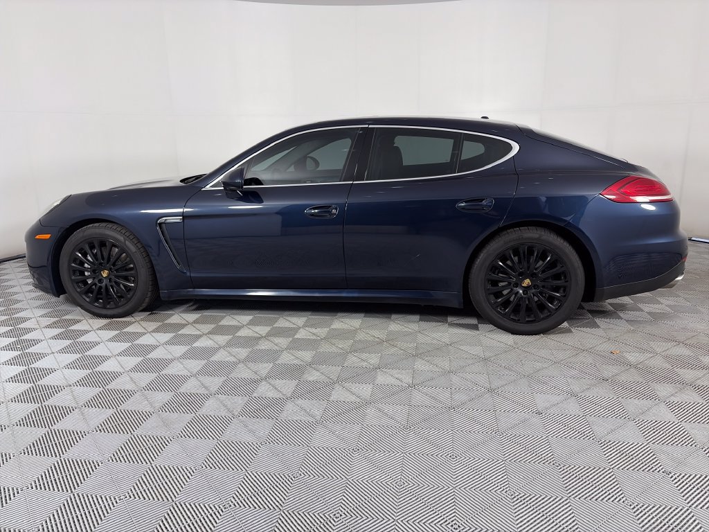 Used 2015 Porsche Panamera image 4