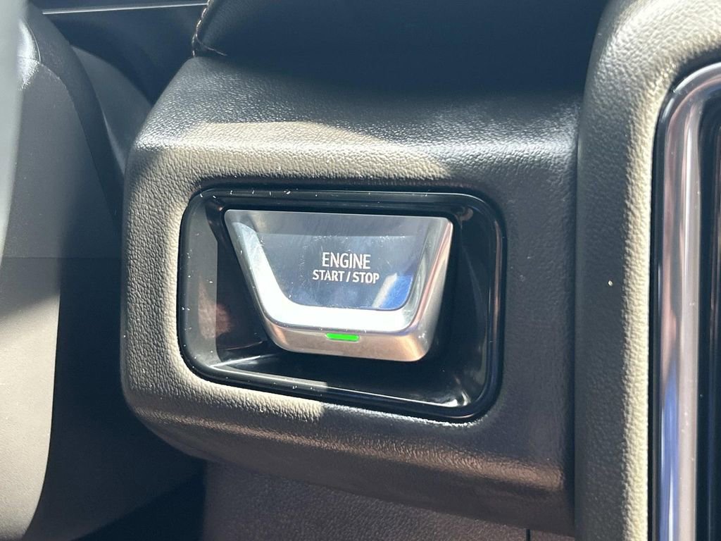 Used 2026 GMC Yukon AT4 w/ LPO, Floor Liner Package image 37