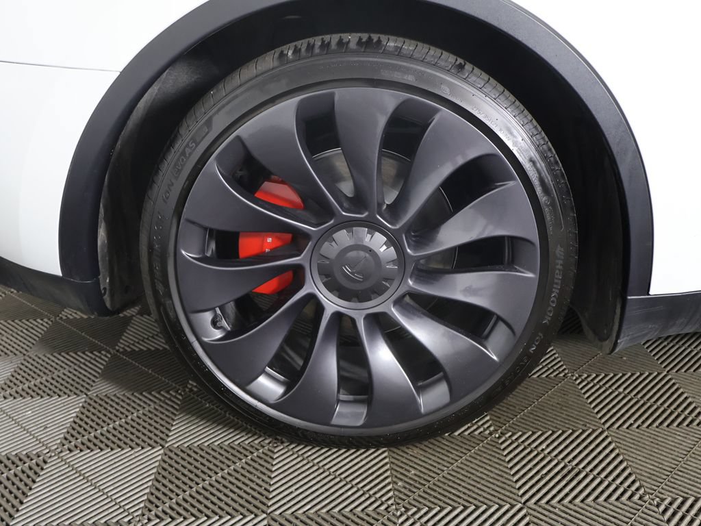 Used 2024 Tesla Model Y Performance AWD/4WD image 21