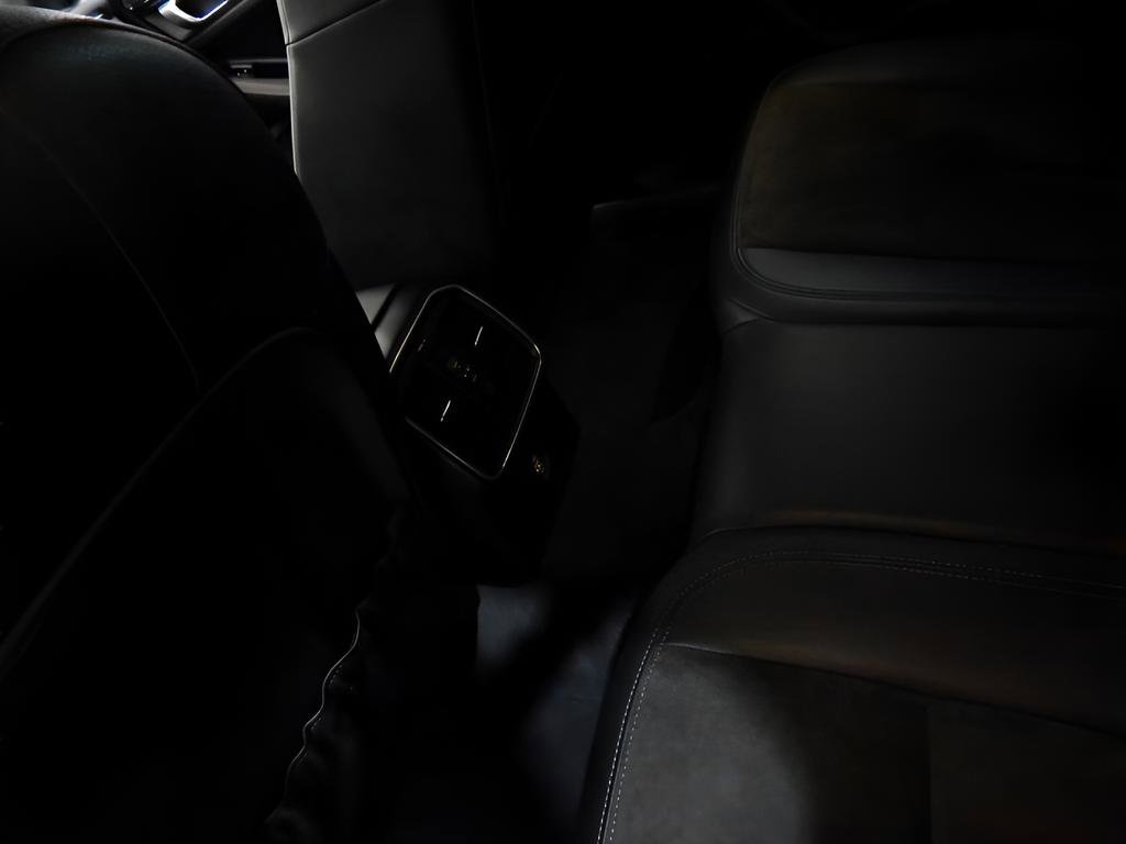 Used 2018 Porsche Macan Sport Edition image 30