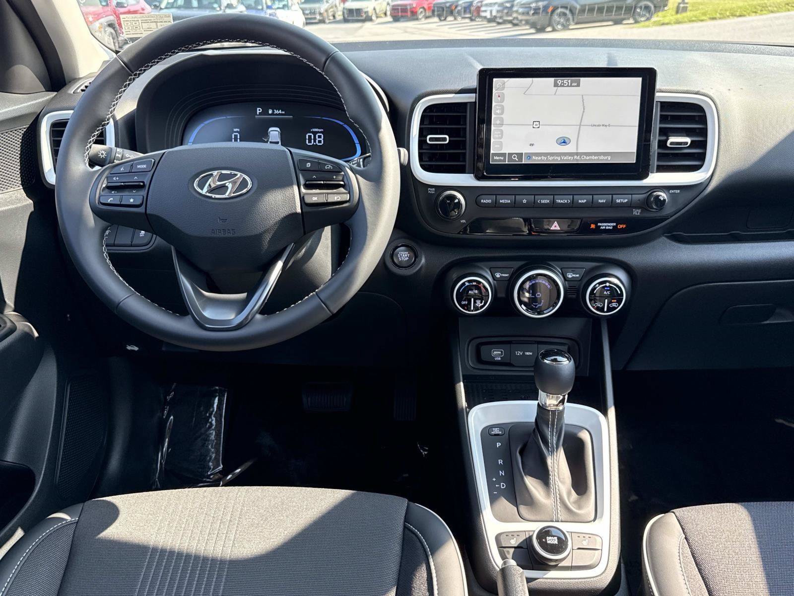 Certified 2025 Hyundai Venue Limited FWD image 2