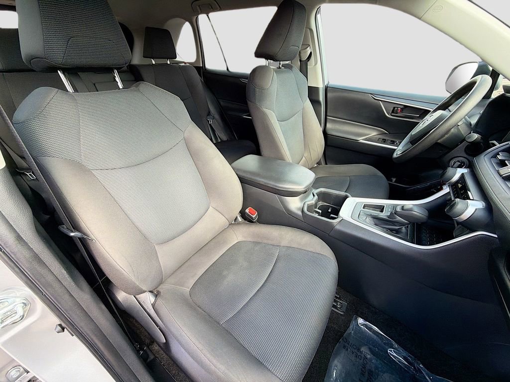 Used 2023 Toyota RAV4 LE image 13