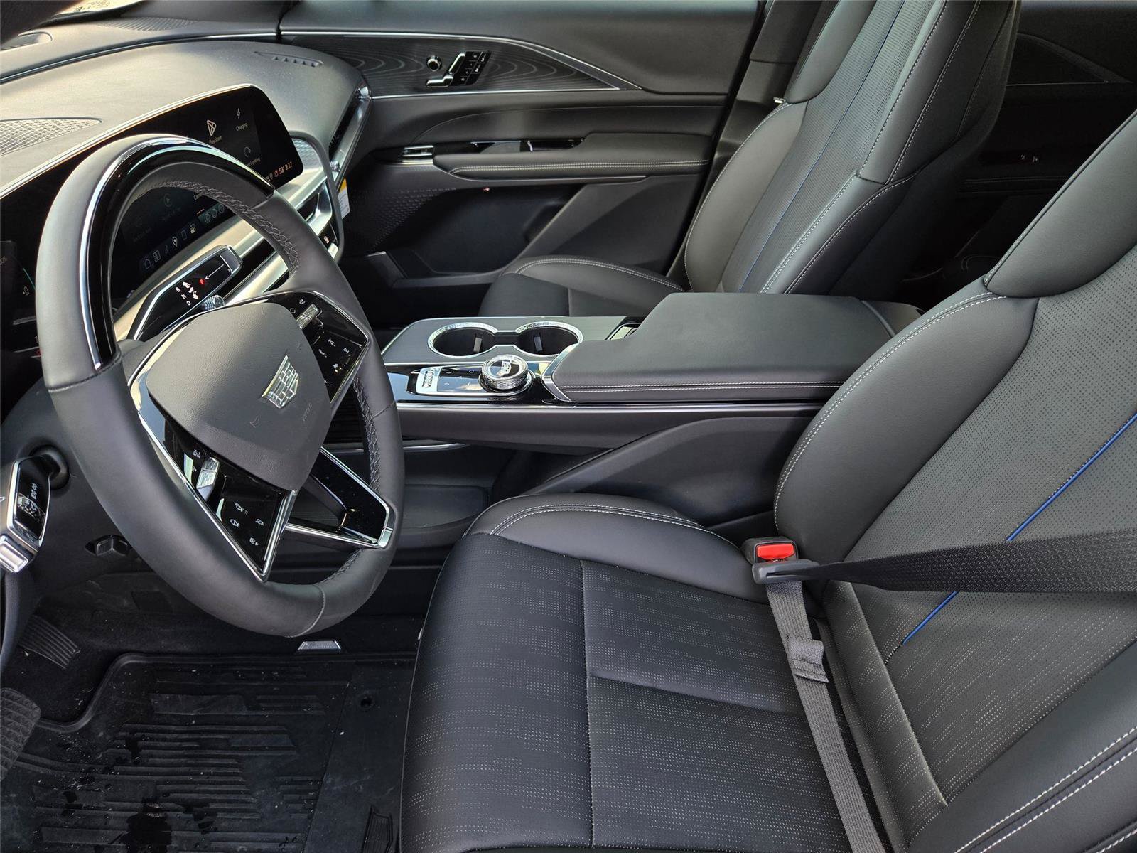 New 2026 Cadillac Lyriq Premium Luxury AWD/4WD image 11