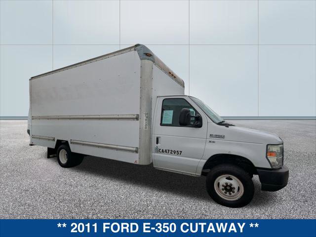 Used 2011 Ford E-350 and Econoline 350 Super Duty RWD image 5