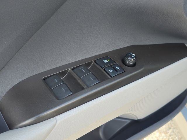 Used 2021 Toyota Camry LE FWD image 19