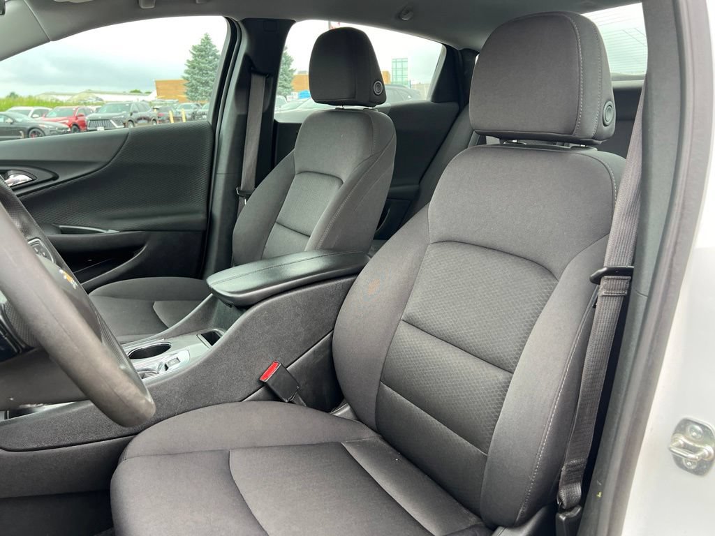 Used 2024 Chevrolet Malibu LT FWD image 18