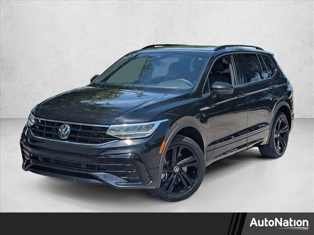 Used 2023 Volkswagen Tiguan SE R-Line image 1