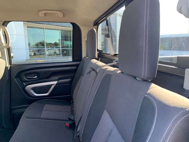 Used 2022 Nissan Titan SV AWD/4WD image 12