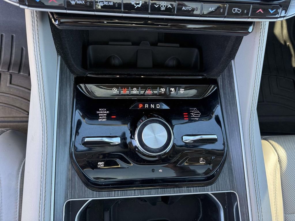 Used 2023 Jeep Wagoneer Series II w/ Convenience Group I image 20