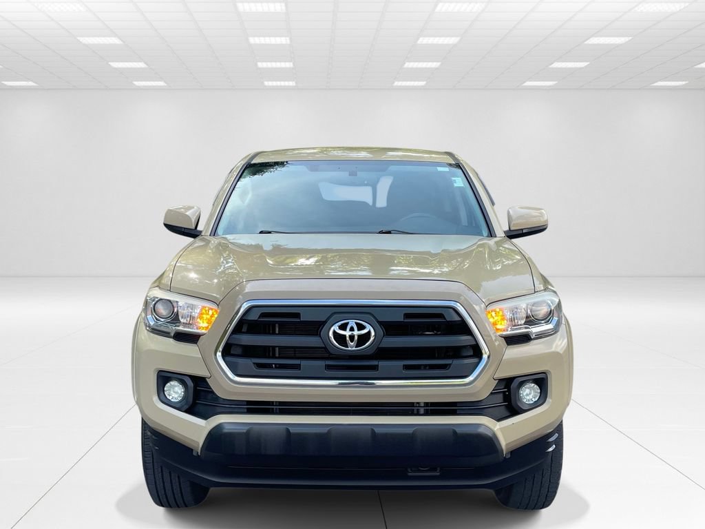 Used 2017 Toyota Tacoma SR5 w/ Tow Package RWD image 2