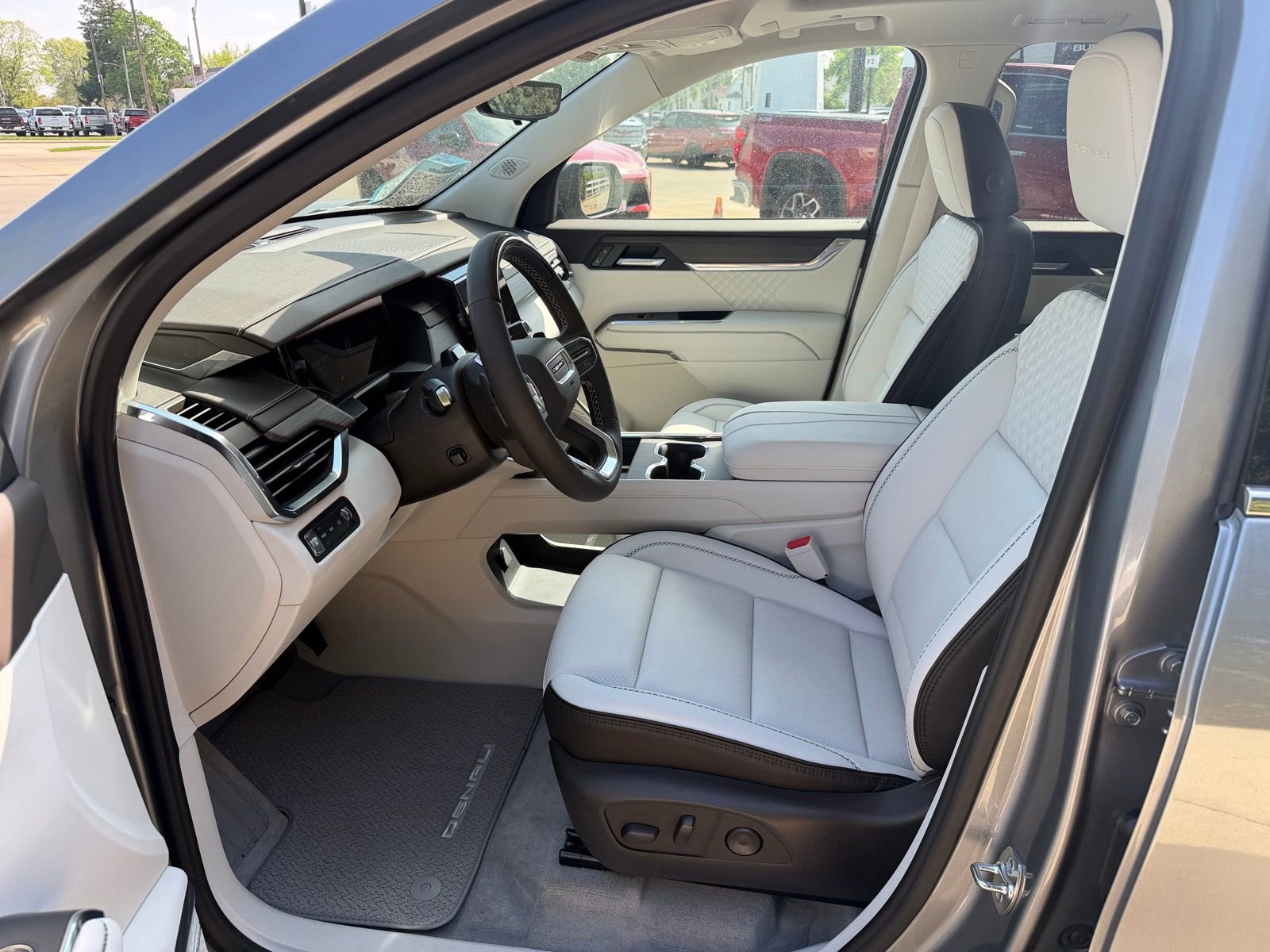 New 2026 GMC Acadia Denali w/ Super Cruise Package AWD/4WD image 10