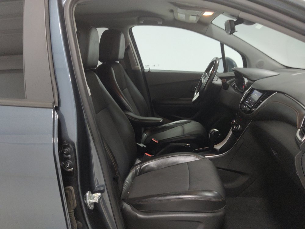 Used 2022 Chevrolet Trax LT w/ Driver Confidence Package AWD/4WD image 21