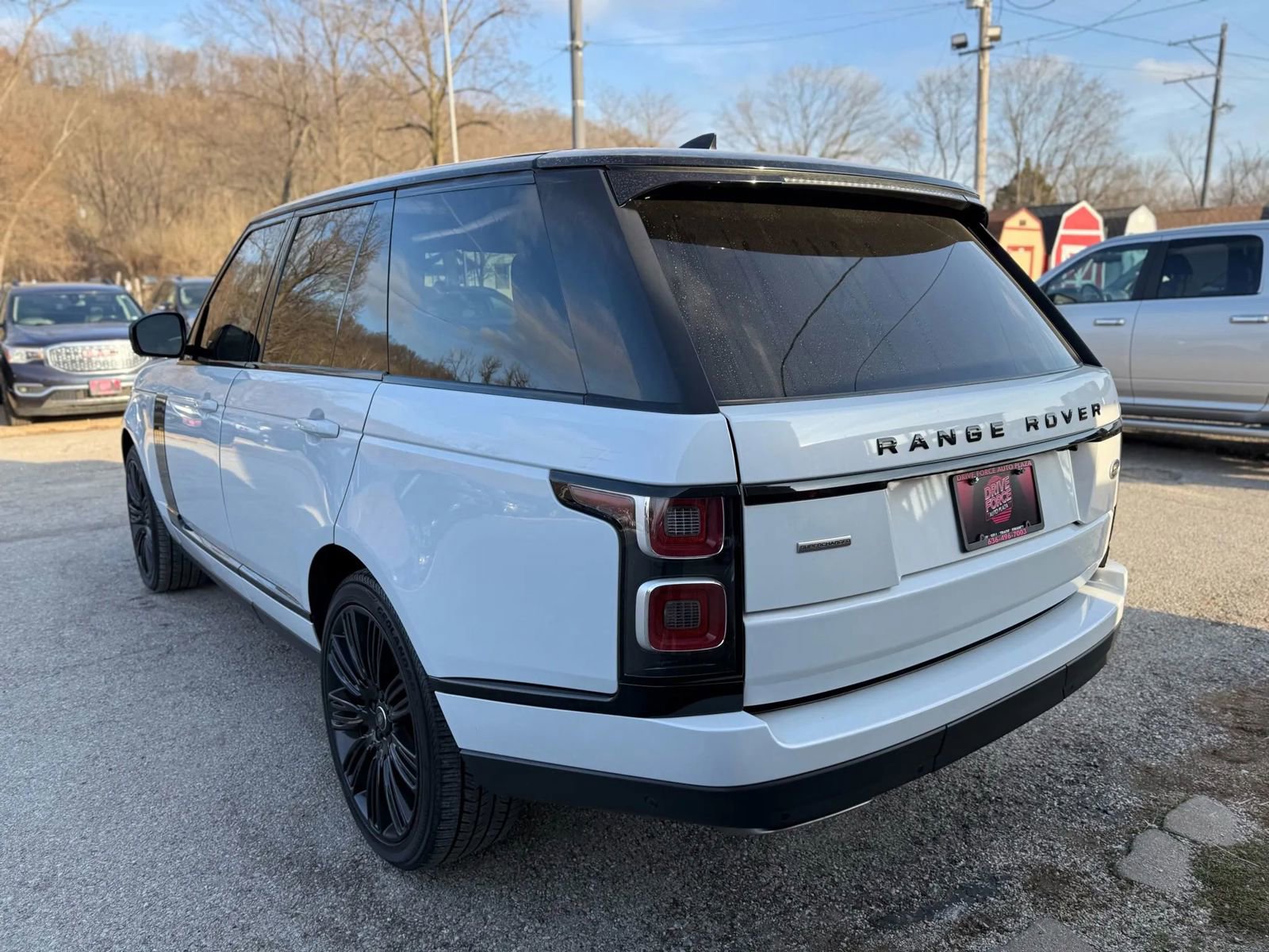 Used 2018 Land Rover Range Rover Supercharged image 8