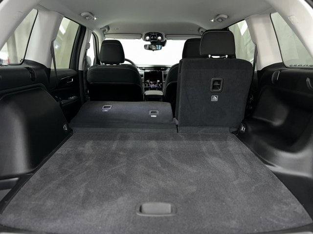 Certified 2023 Jeep Grand Cherokee Laredo image 24