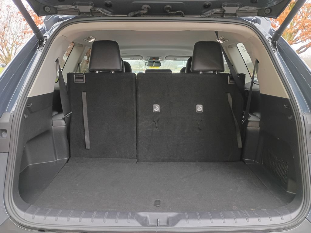 Used 2025 Toyota Grand Highlander AWD image 13