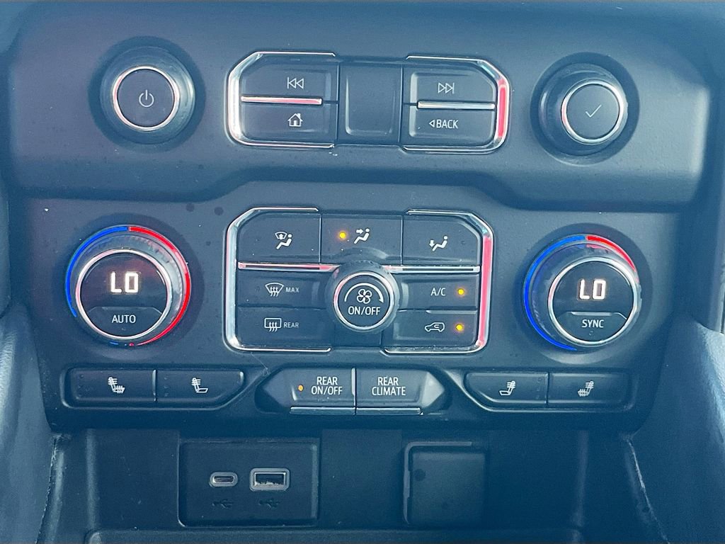 Used 2021 Chevrolet Suburban LT image 15