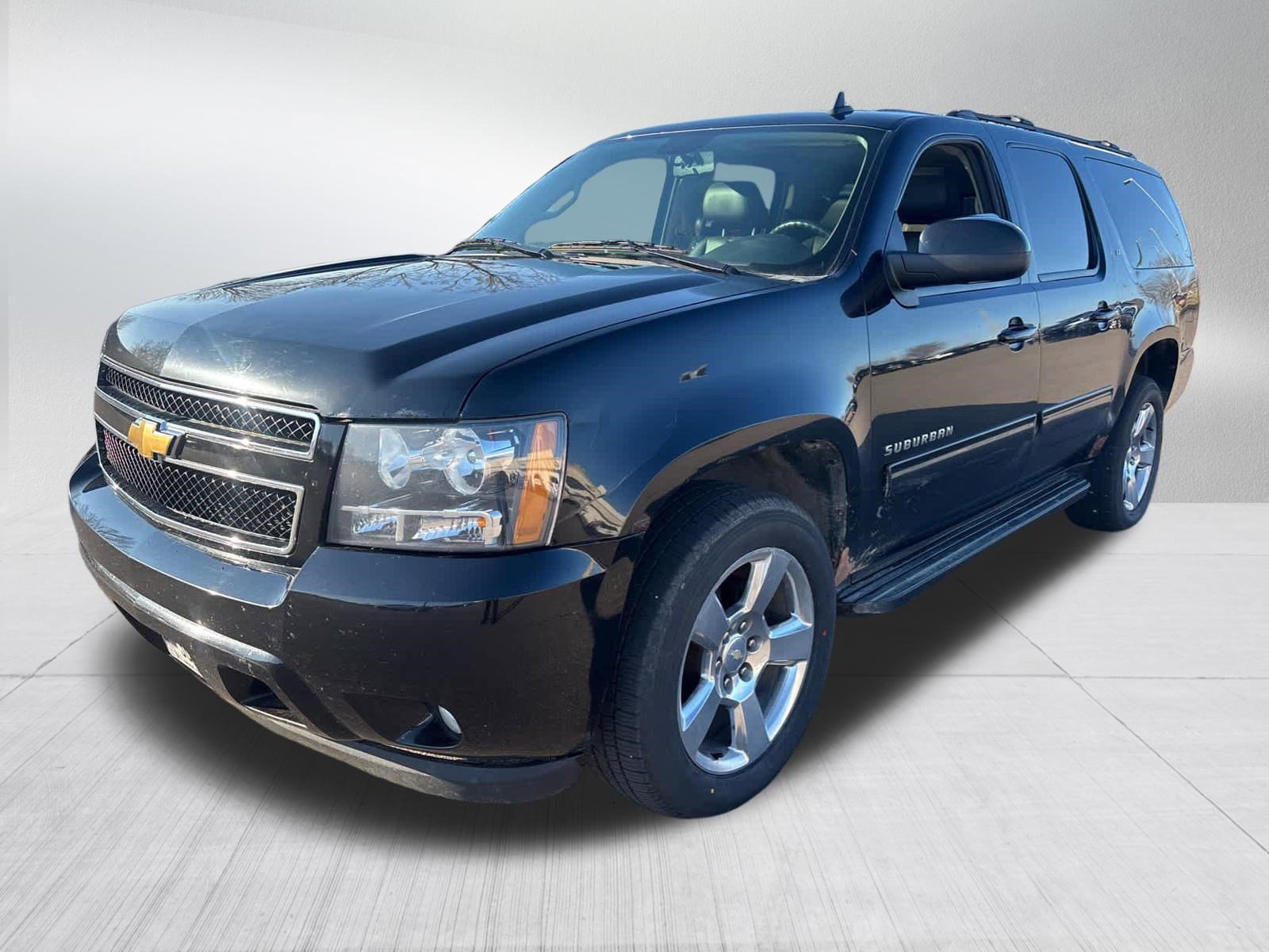 Used 2011 Chevrolet Suburban LT w/ Luxury Package image 11