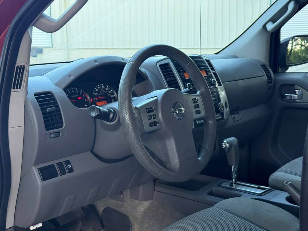 Used 2016 Nissan Frontier S RWD image 9