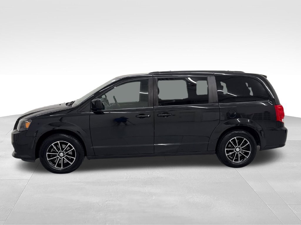 Used 2018 Dodge Grand Caravan SE FWD image 3