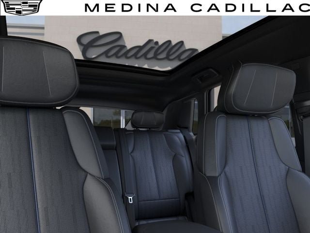 New 2027 Cadillac Lyriq Luxury w/ LPO, Floor Liner Package AWD/4WD image 25