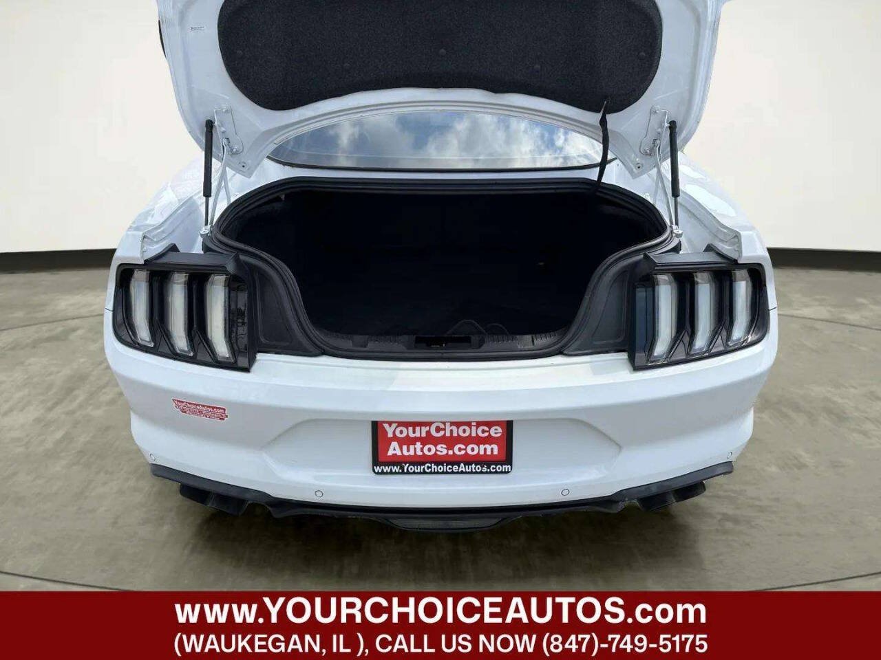 Used 2022 Ford Mustang GT w/ Equipment Group 301A RWD image 12