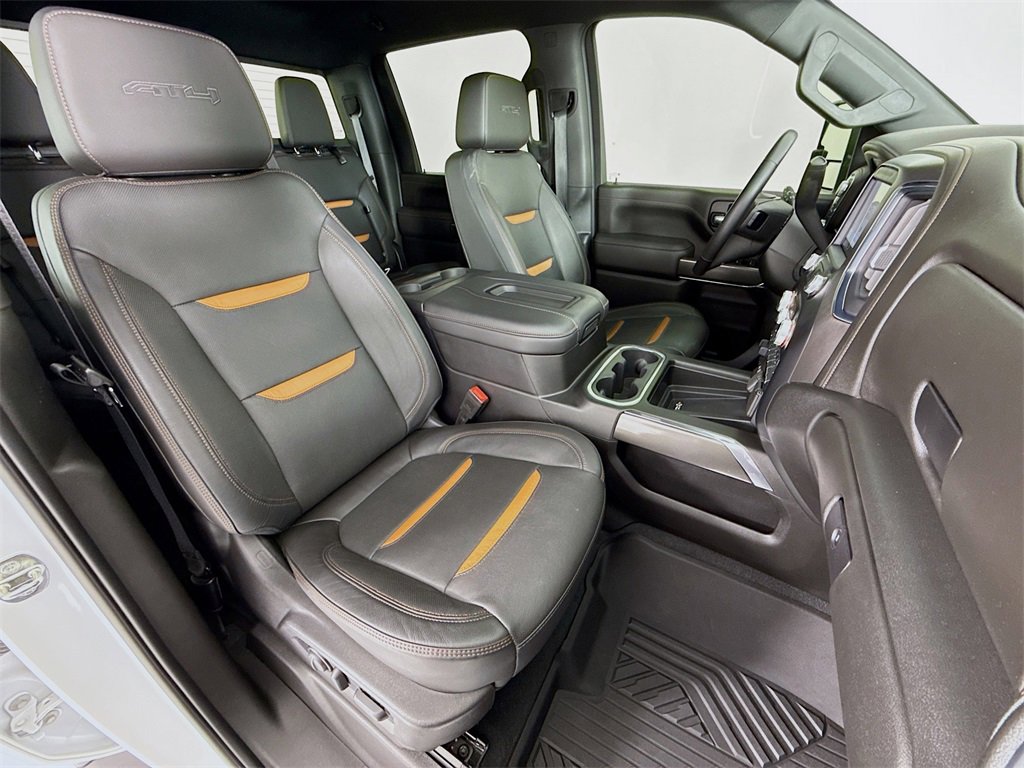 Used 2020 GMC Sierra 2500 AT4 w/ AT4 Premium Package image 28