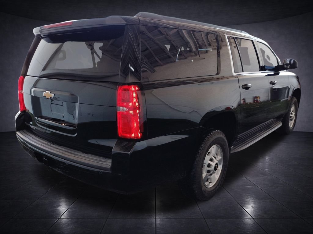 Used 2017 Chevrolet Suburban 3500 LS w/ Driver Alert Package AWD/4WD image 5