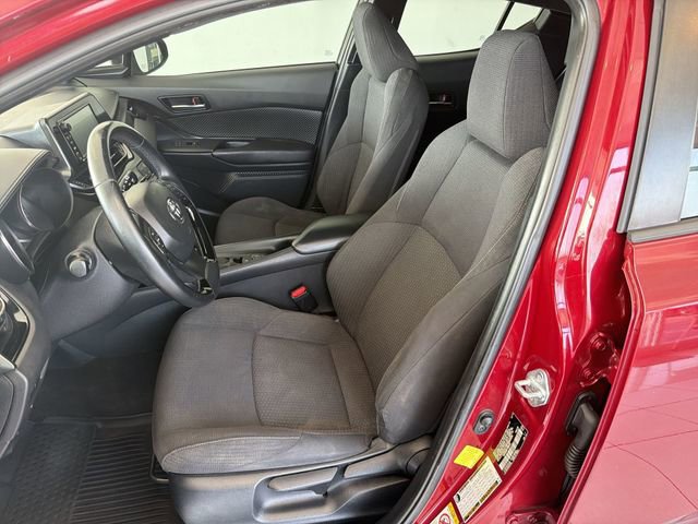 Used 2018 Toyota C-HR XLE image 19