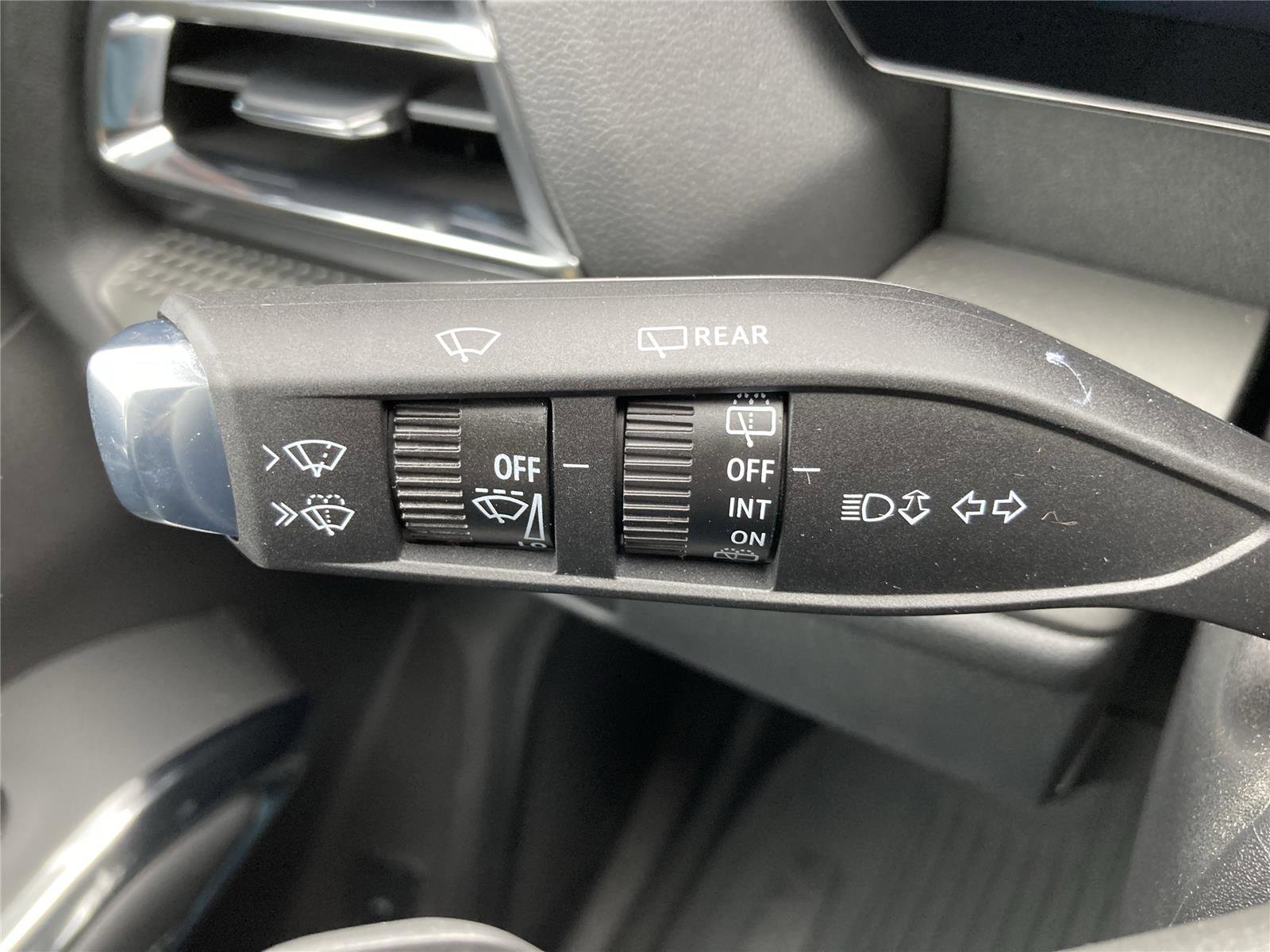 New 2026 Chevrolet Traverse LT w/ Sun and Wheel Package image 26