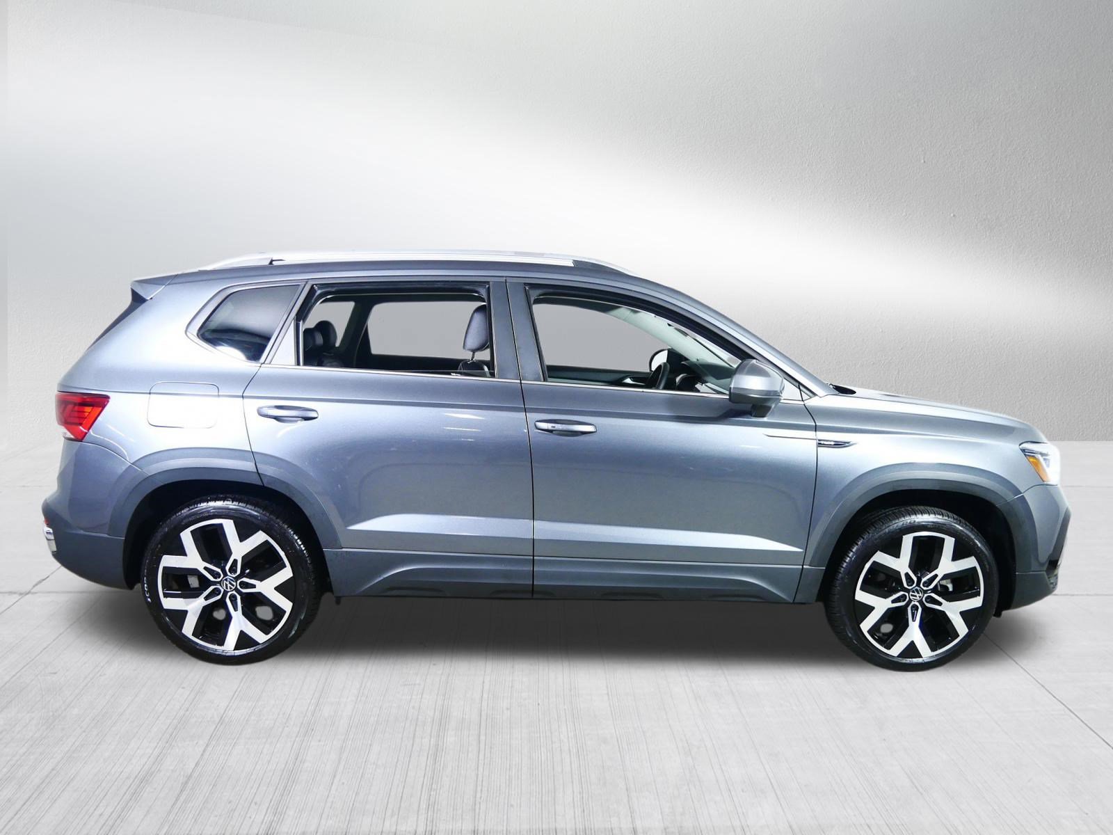 Used 2023 Volkswagen Taos SEL image 8