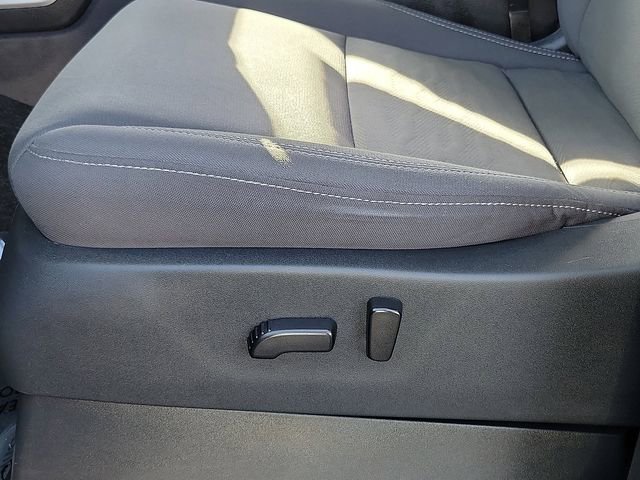 Used 2023 Nissan Frontier SV w/ Tow Package image 16